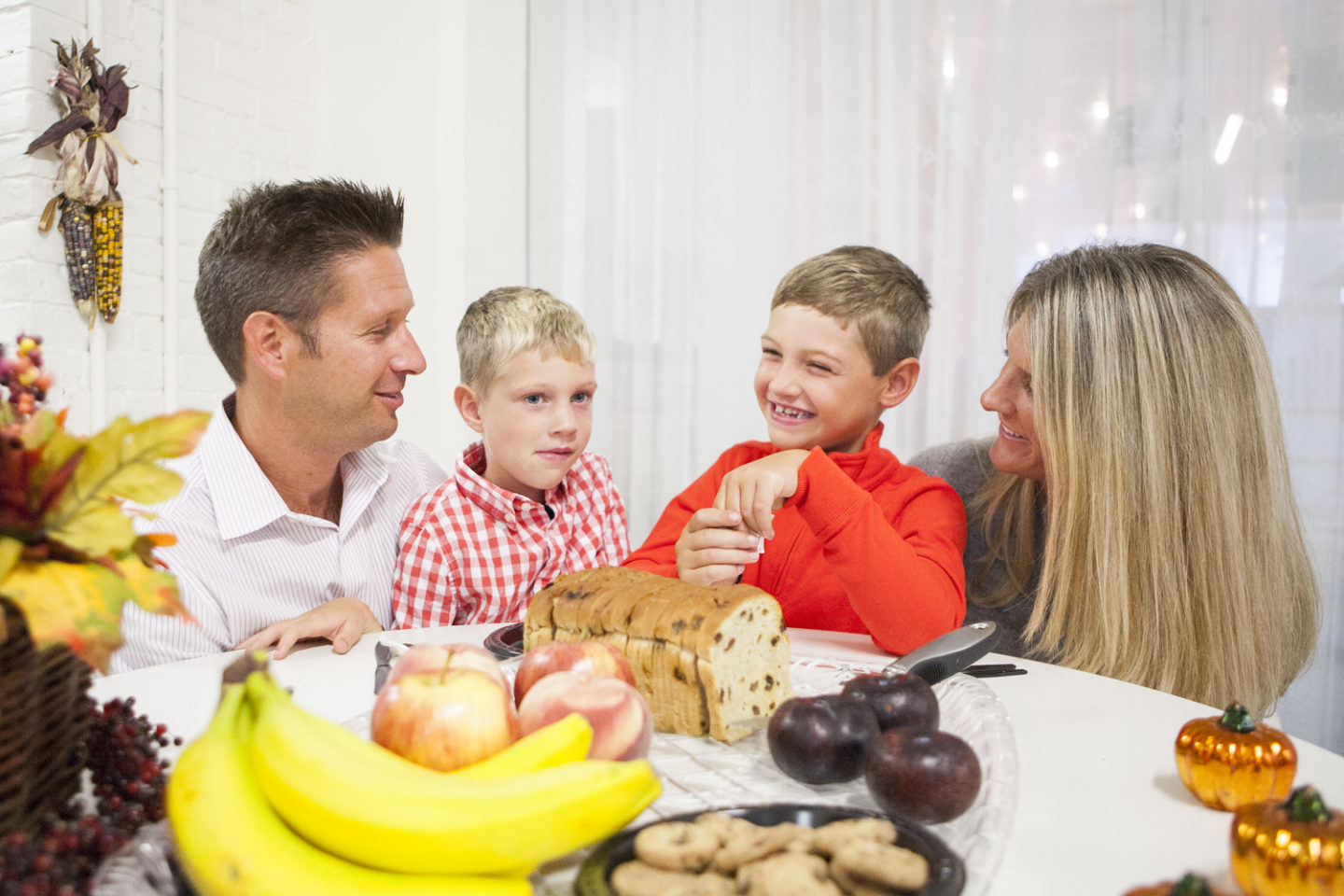 family_at_dinner_table.jpg